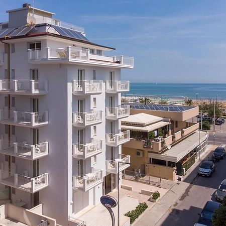 Rubino Apartments A 100Metri Dal Mare リッチョーネ エクステリア 写真