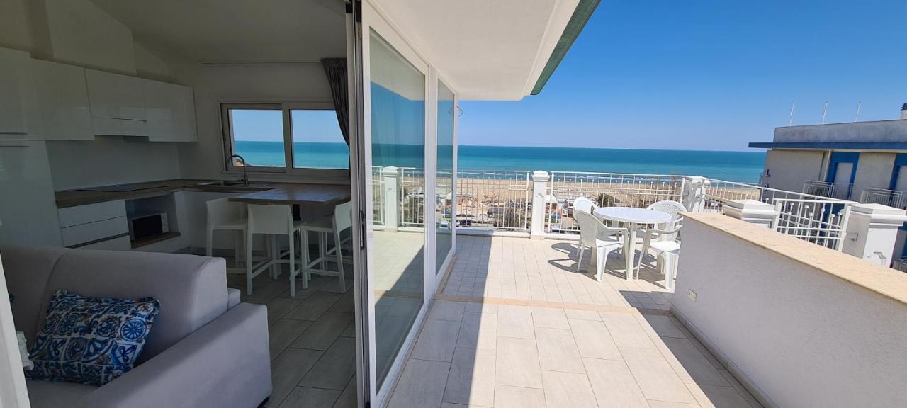 Rubino Apartments A 100Metri Dal Mare リッチョーネ エクステリア 写真