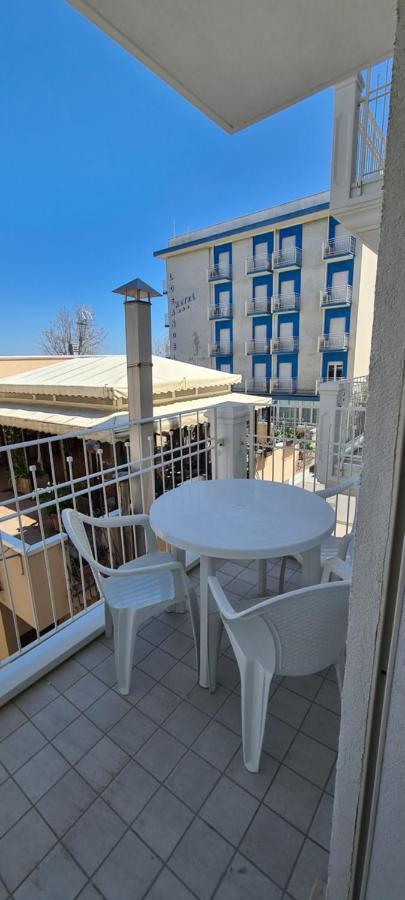 Rubino Apartments A 100Metri Dal Mare リッチョーネ エクステリア 写真