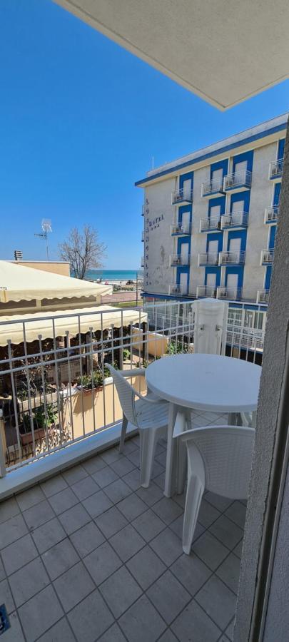 Rubino Apartments A 100Metri Dal Mare リッチョーネ エクステリア 写真