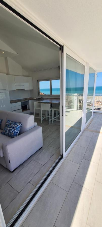 Rubino Apartments A 100Metri Dal Mare リッチョーネ エクステリア 写真
