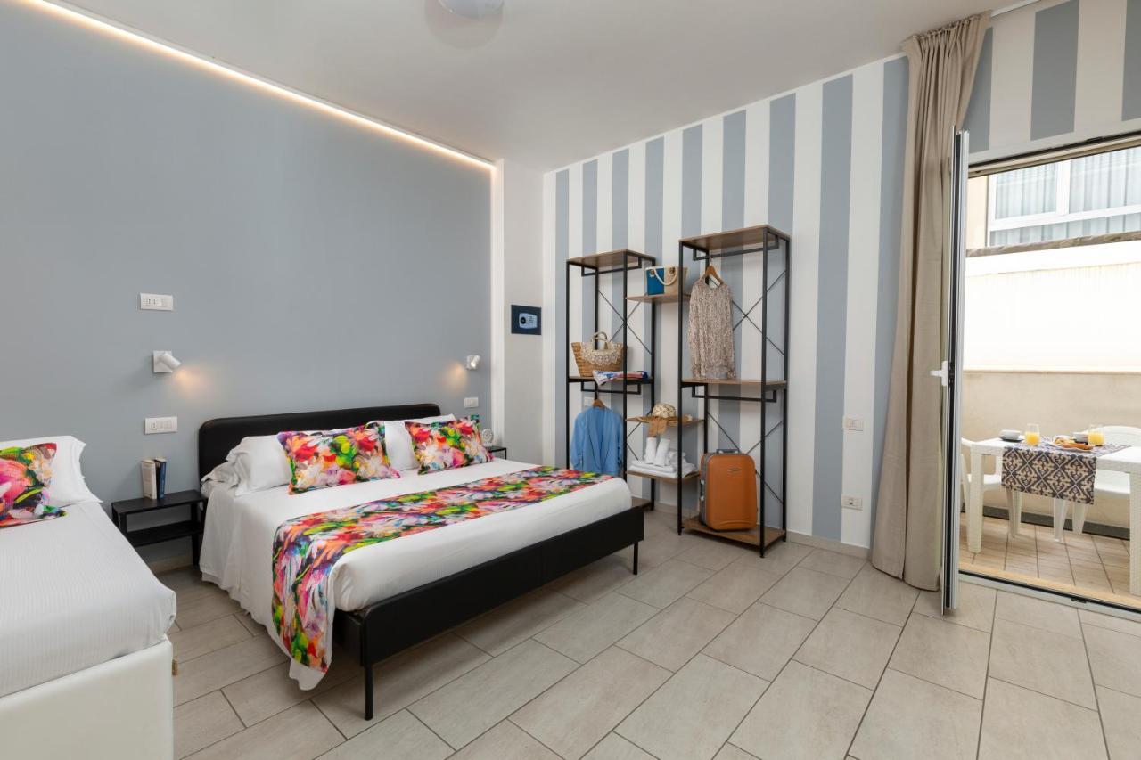 Rubino Apartments A 100Metri Dal Mare リッチョーネ エクステリア 写真
