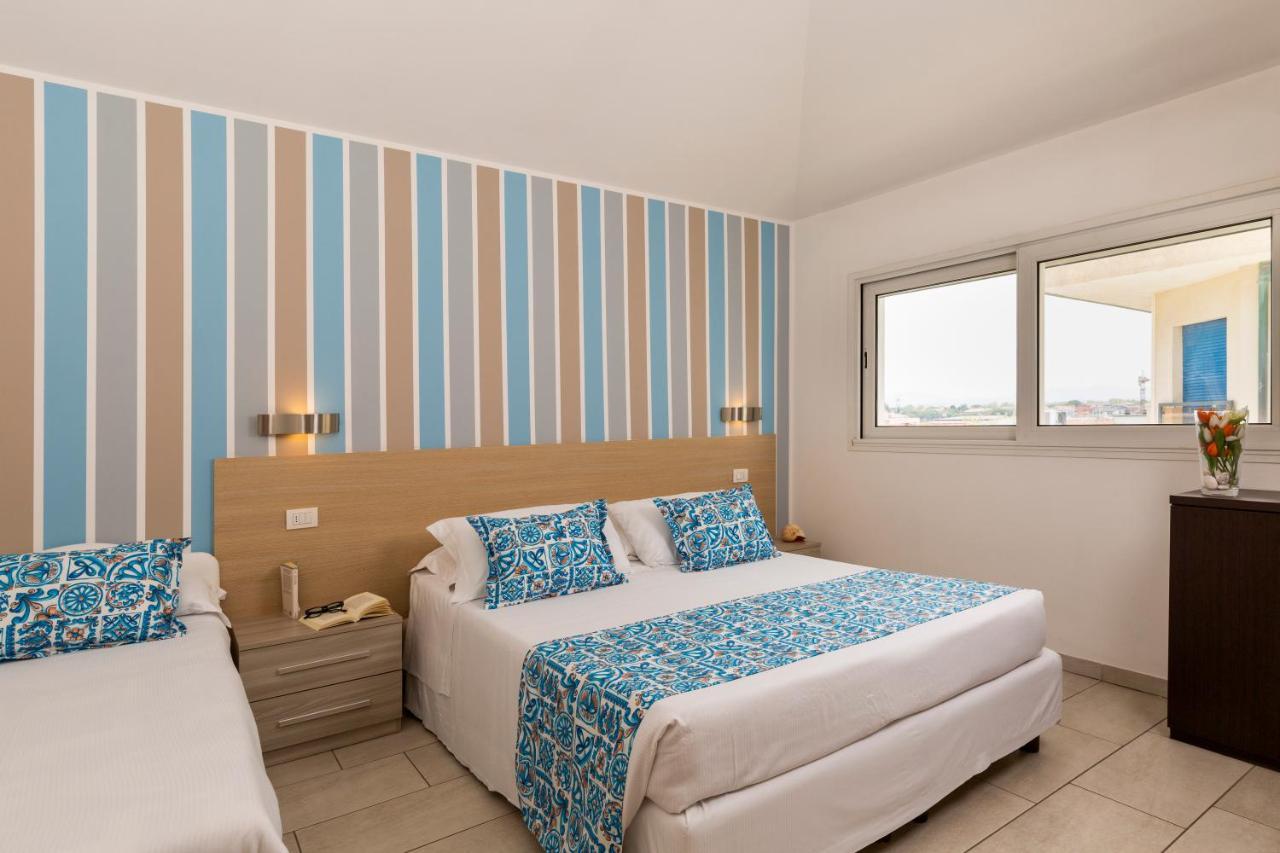 Rubino Apartments A 100Metri Dal Mare リッチョーネ エクステリア 写真